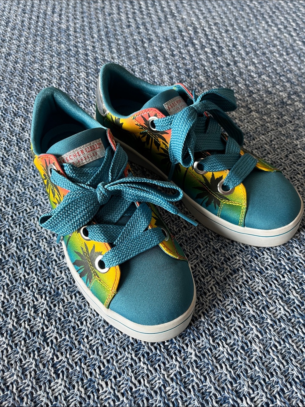 Skechers Los Angeles Teal Sneakers with Tropical Teal Blue Palm Print Size 7